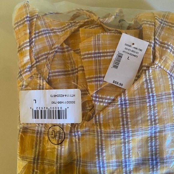 NWT- relaxed throw on easy breezy yellow plaid dress. - Picture 4 of 5